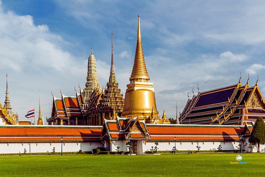 Grand Palace Bangkok Thailand with golden temple roofs – Auasia Travel